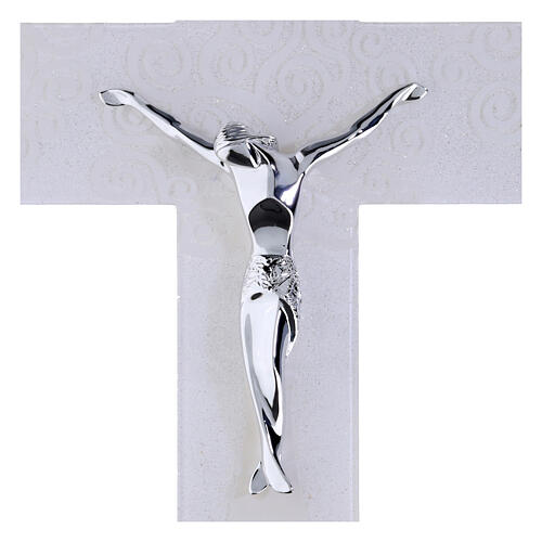 Cruz de vidro branco decorada com Árvore da Vida e corpo prateado moderno 47x30 cm