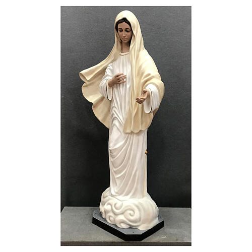Imagem Nossa Senhora de Medjugorje fibra de vidro pintada 170 cm
