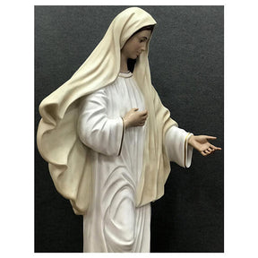 Imagem Nossa Senhora de Medjugorje fibra de vidro pintada 170 cm